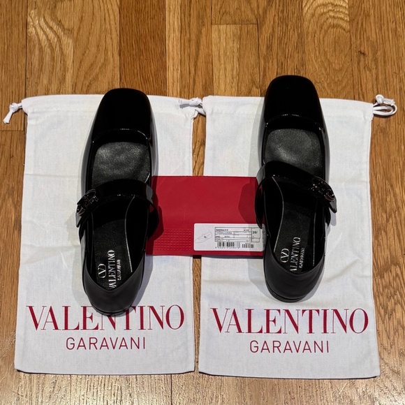 VALENTINO GARAVANI - VLOGO MARY JANE PATENT LEATHER BALLERINA FLAT - Picture 4 of 7